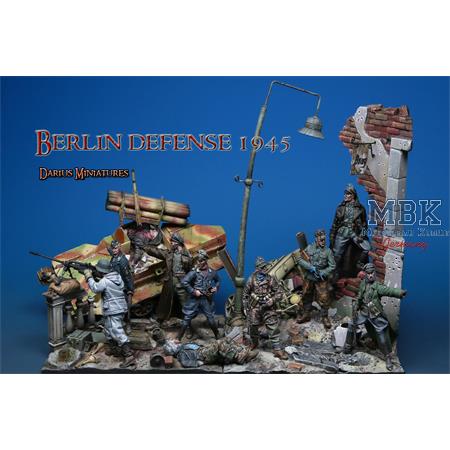 Berlin Defense 1945, Figures & Vignette