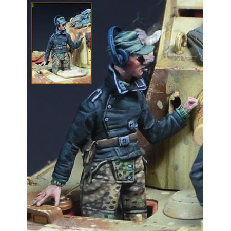 Tiger Tank Crew, Radio Operator
