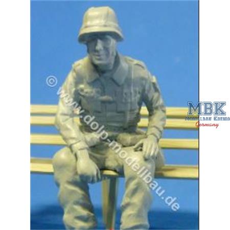 Soldat 3, auf Ladefläche sitzend, ca. 1995