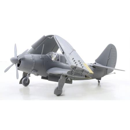 Curtiss SB2C-4 Helldiver