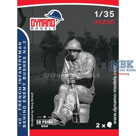 1940 French Infantryman behind enemy bushes No.2