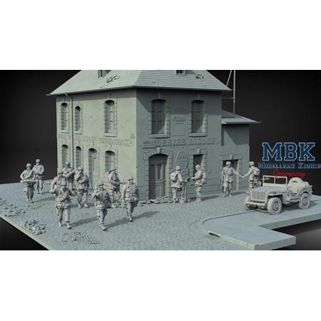 U.S. Paratroopers Marching (Normandy 1944) Big Set