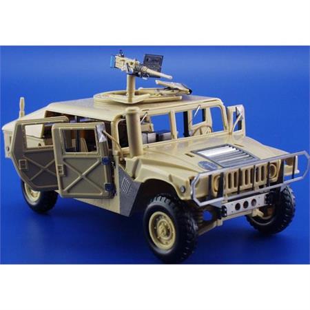 M1025 Hummer (Academy)