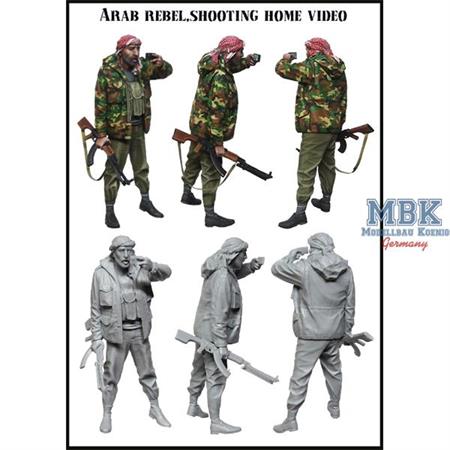 Arab / IS Rebell "shoot Home Video"