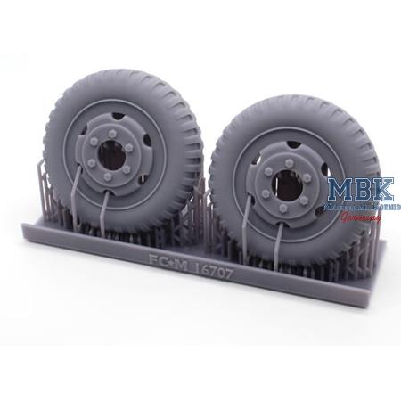 M3 halftrack, weightes combat tires (1:16)