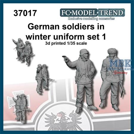 German Soldiers in winter uniform WWII, set 1