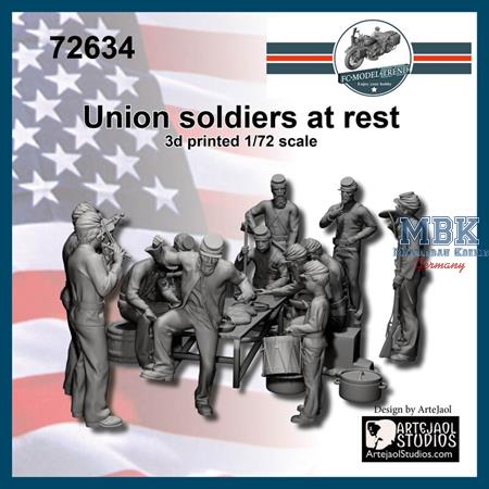 Union soldiers at rest (1:72)