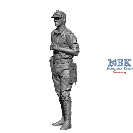 WW2 German DAK commander 1:35