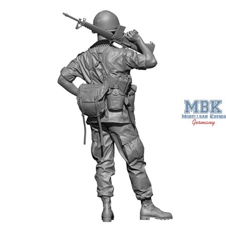 Vietnam war US rifleman 1 1:35