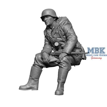 WW2 SS soldier Winter uniform 1 1:16