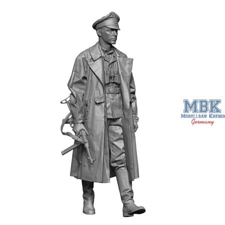 WW2 German SS Officer (Raincoat Version) 1:16