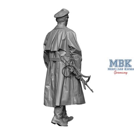 WW2 German SS Officer (Raincoat Version) 1:16