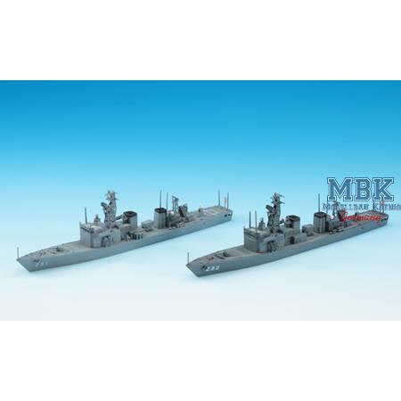 JMSDF DE 231/232 Oyodo & Sendai (Waterline 014)