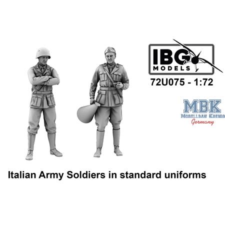 Italian Army Soldiers in standard uniforms