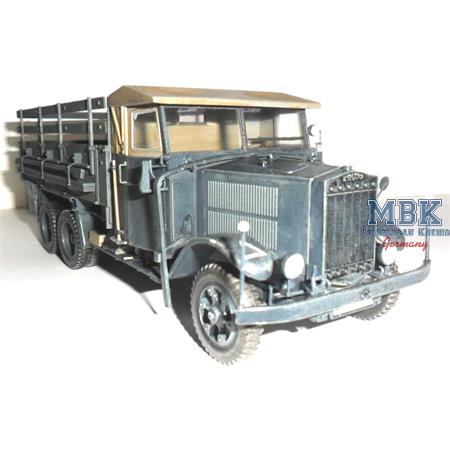 DIORAMA SET - Wehrmacht 3-axle Trucks