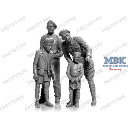 WWII French Tank Crew (4 figures)