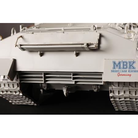 M4A3E8 Sherman THUNDERBOLT VII Medium Tank (1:16)