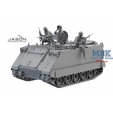 M113 APC crew & infantry men 1:16