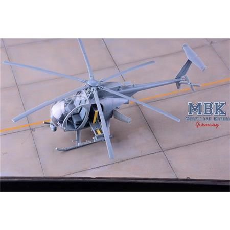 AH-6M, MH-6M Little Bird with 6 resin figures 1:35