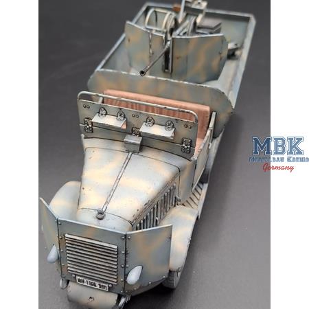 Schützenpanzerwagen U304(f) mit 2 cm Flak 38-early