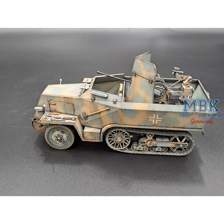 Schützenpanzerwagen U304(f) mit 2 cm Flak 38-late