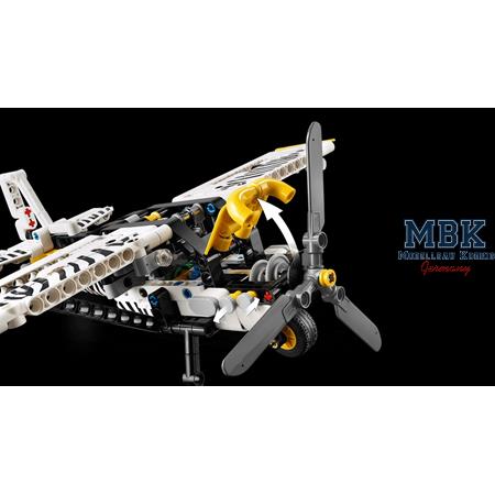 Lego TECHNIC Propellerflugzeug