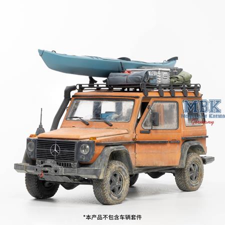 Canoe & Surfboard Set (1:35)