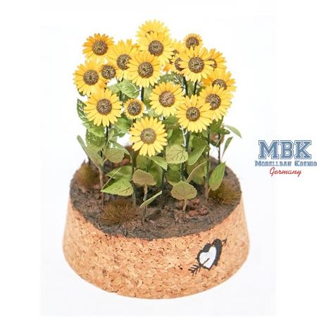 Paper Sunflowers for Dioramas