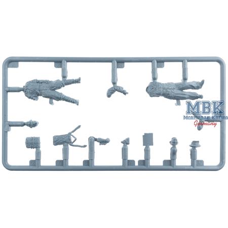 German & Romanian Pilots w/Ground Staff