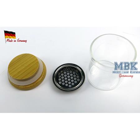 Pinselglas mit Metalleinsatz