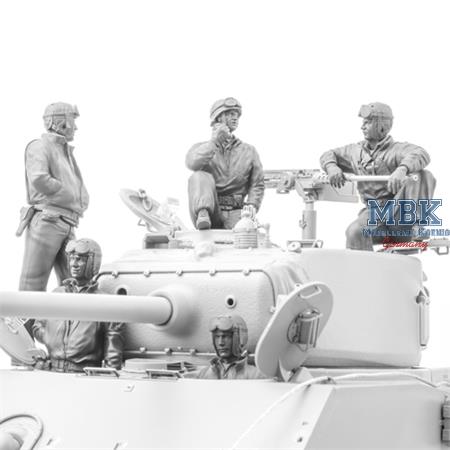 U.S. ARMY M4A3E8 Crew (1:16)