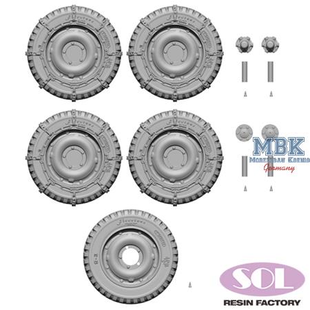 1/4 ton Utility Truck Combat Wheel + chain (Takom)