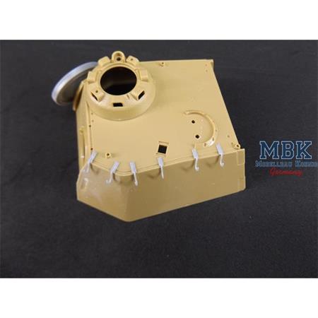 Turret Spare Track & Hangers for Panther (round J)