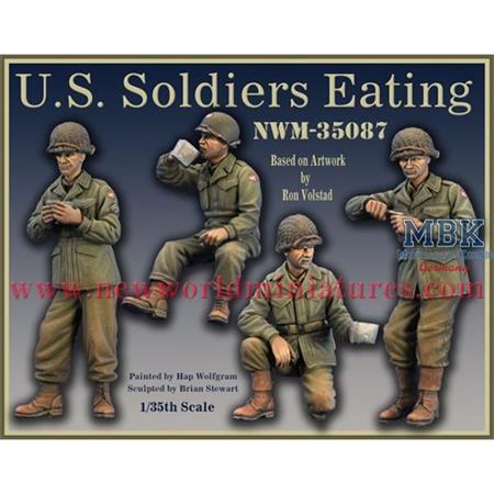 US Soldiers Eating
