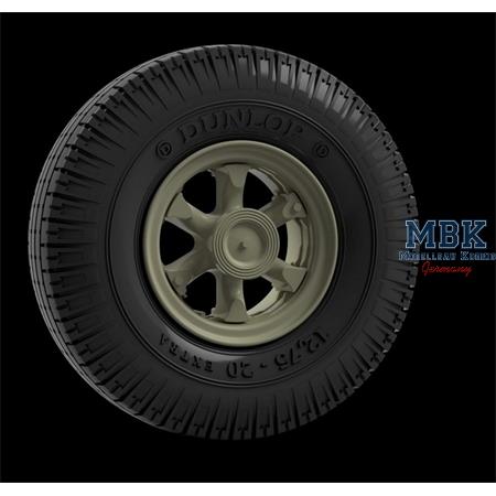 Vomag 8LR 9t truck Road wheels (Dunlop)