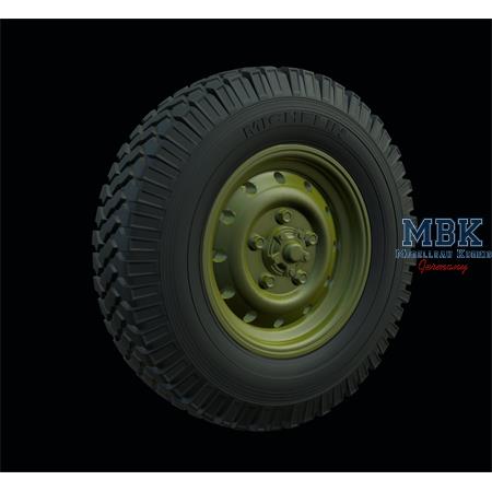 Land Rover “Defender” Road wheels (Michelin)