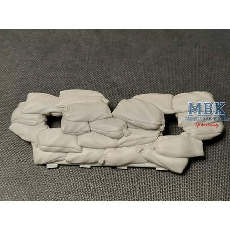 Sandbags armor for M18 “Hellcat”