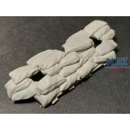 Sandbags armor for M18 “Hellcat”