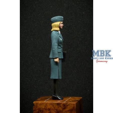 Signal-communication woman auxiliary