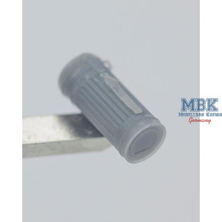 1/35 WWII German Gas Mask Container Set f. Figures