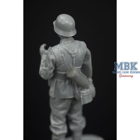 1/35 WWII German Gas Mask Container Set f. Figures