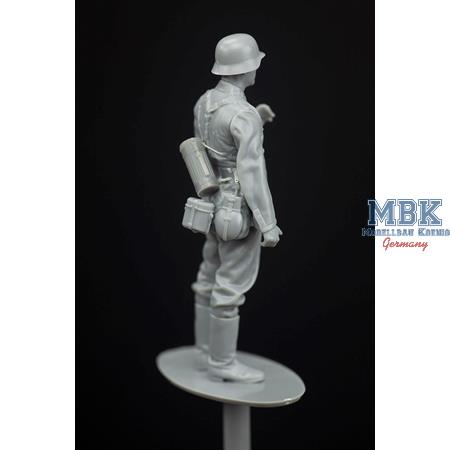 1/35 WWII German Gas Mask Container Set f. Figures