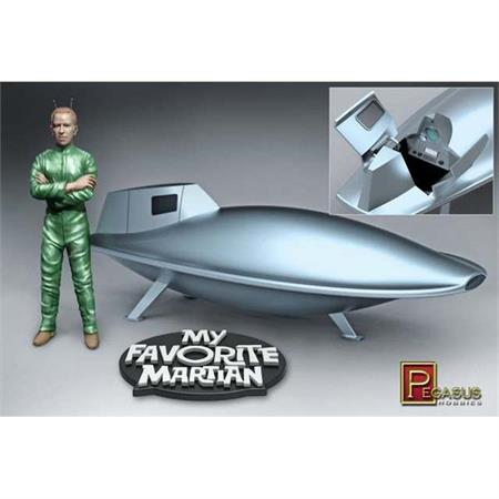 My Favorite Martian (Uncle Martin & Spaceship)