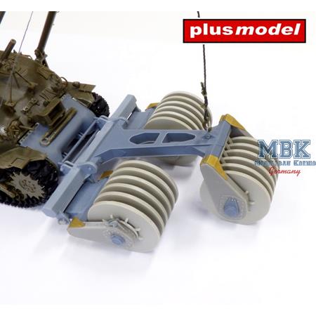 T1E1 US Sherman mine exploder (Italeri)