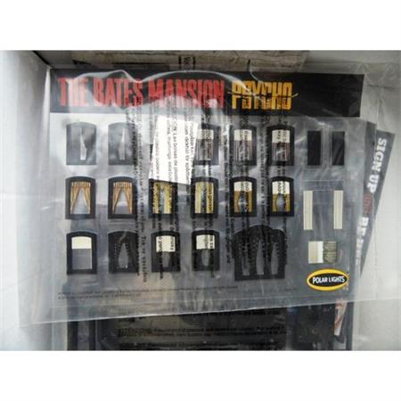 Psycho: Bates Mansion  "50th Anniv. Tin Box"