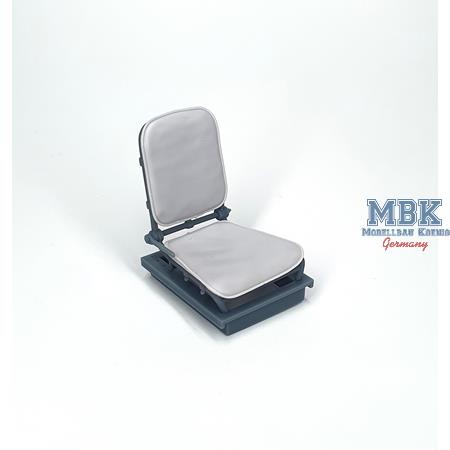 Sd.Kfz 251 improved front seats (2 pcs)