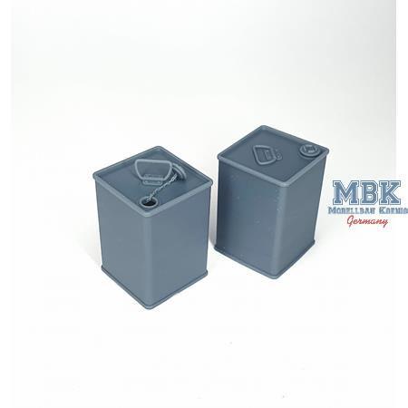 GB 4 gal fuel jerry cans / Benzinkanister (6x)