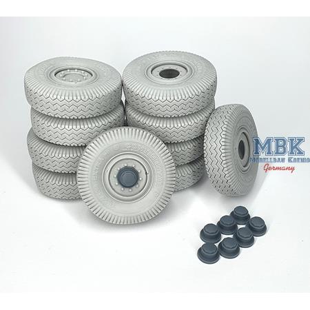 Sd.Ah.116 road wheels (weighted) with spares typ.2