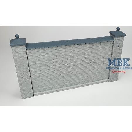 Brick wall w/ pillars & plain tiles - 12,5x6,5 cm