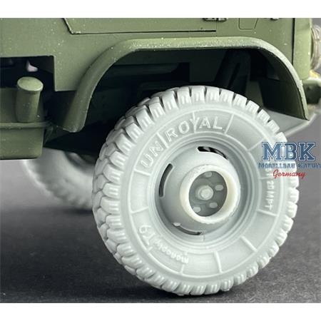 Unimog S404 Sand Reifen / Waffel Profil